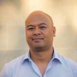 Oliver de la Paz Avatar