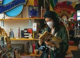 WHEN BILLIE HOLIDAY SANG by Grace Kwan